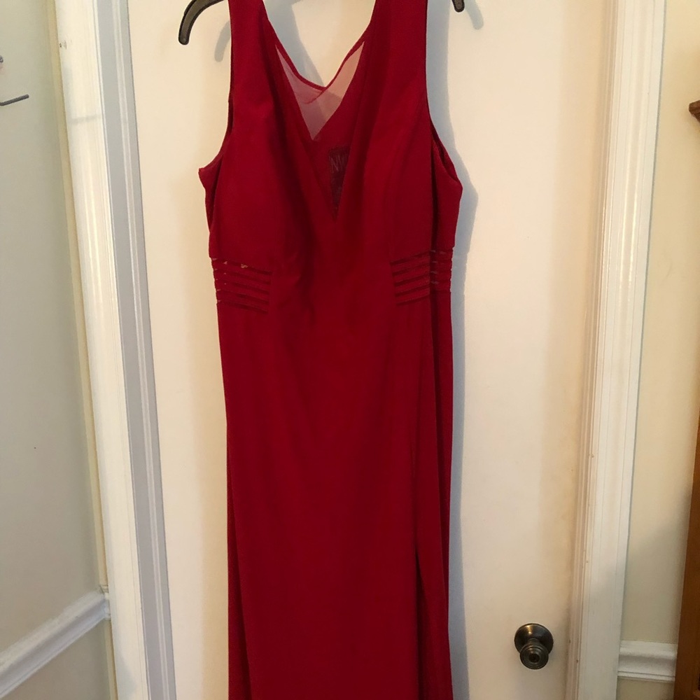 Night Way Collections/ Red gown